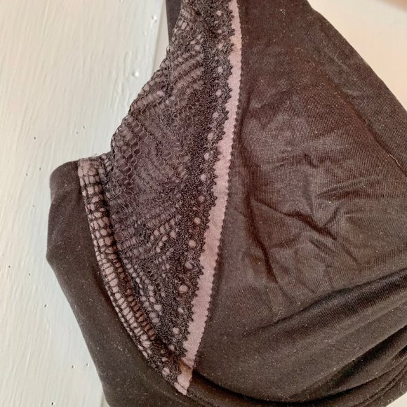 Victoria's Secret Body by Victoria Black Bra 34DDD Underwire Soft Cup Lace Trim - Picture 3 of 7